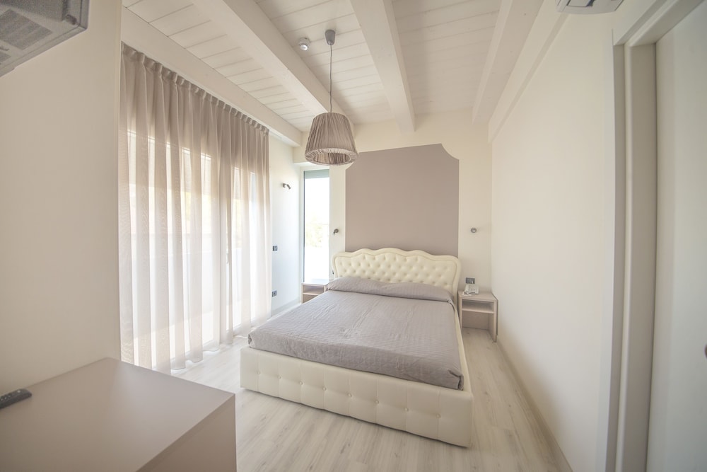 Hotel Leonardo &amp; Residenza Marconi 20/50