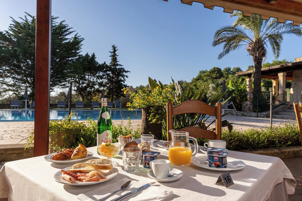 Hotel Resort Ristorante Masseria Le Pajare 34/50