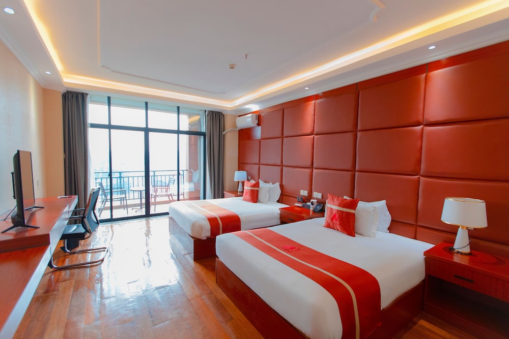 DELUXE, TWIN BEDS