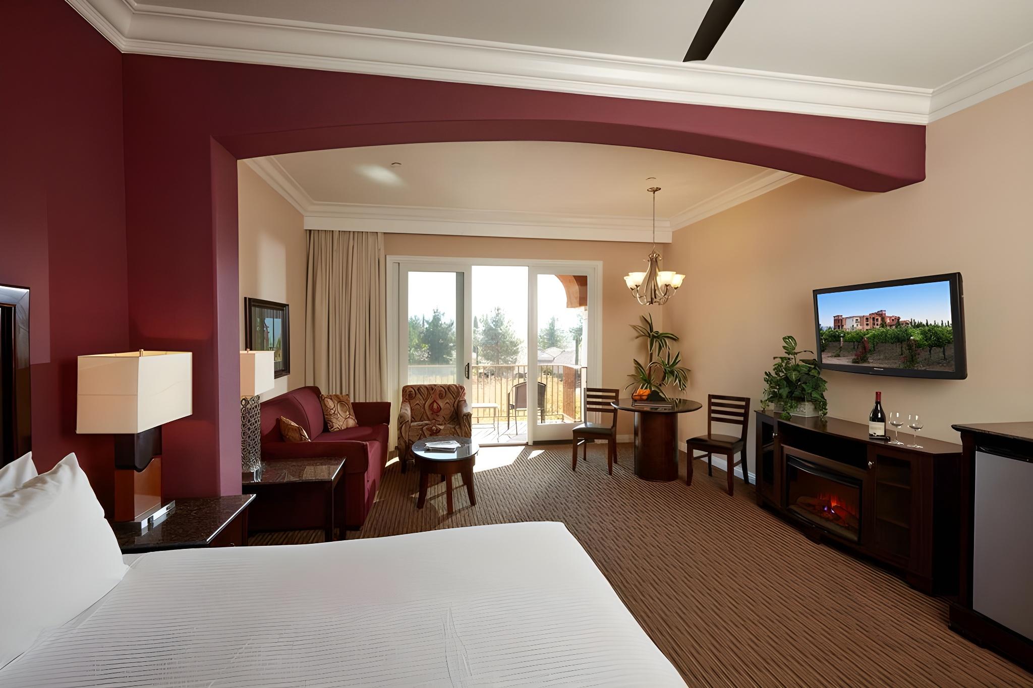 Tower, Suite, Accessible