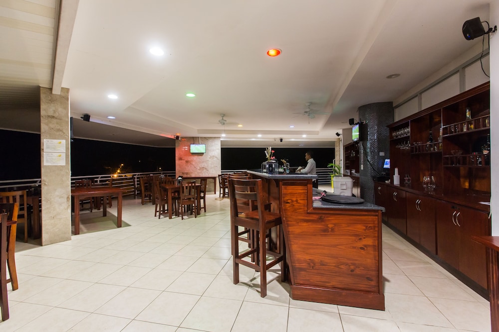 Hotel Arenas Punta Leona 36/66