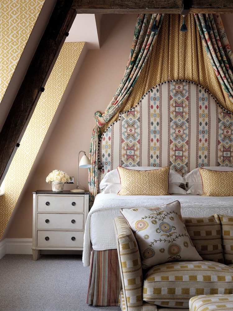 LOFT, JUNIOR SUITE