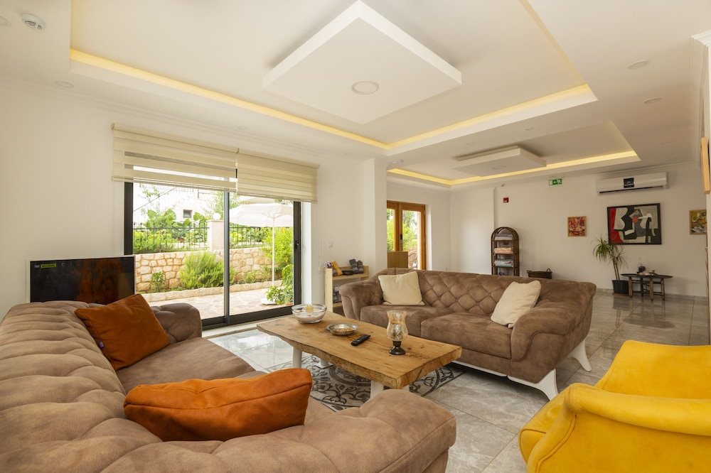 Payam Hotel 31/50