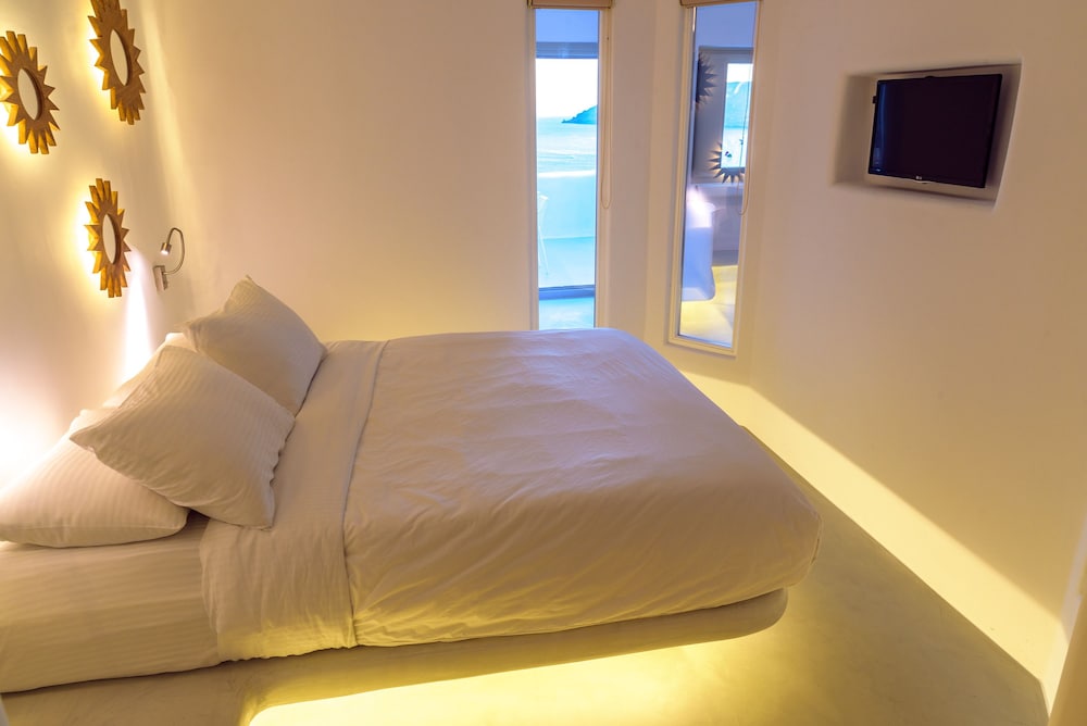 Allure Breeze Suites 30/79