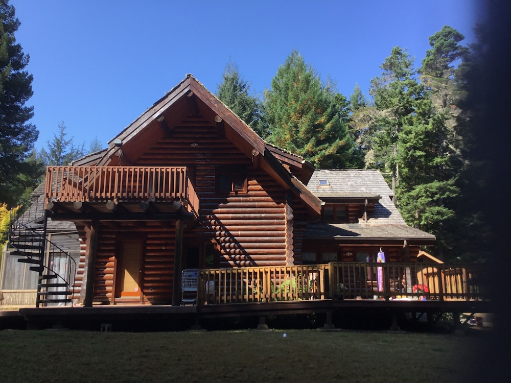 Redwood Log Cabin 11/12