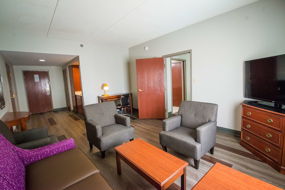 Best Western Louisville Airport Expo 24/37