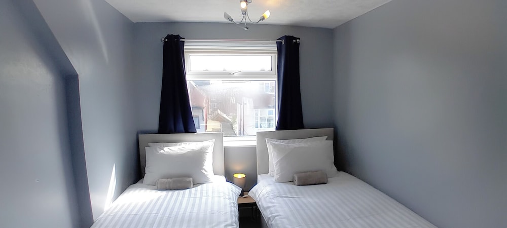 The Marina Guesthouse 10/45