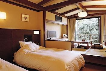 Japanese Western, Twin Beds, 2 Futon Beds, Outdoor Bath, Smoking