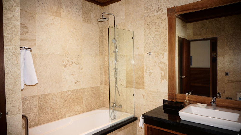 Sakti Garden Resort and Spa 46/50