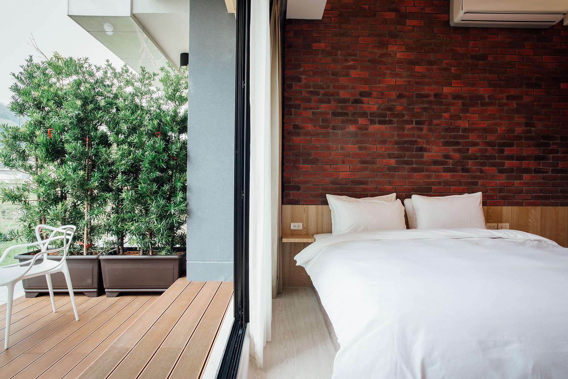 Garden, Premier, King Bed