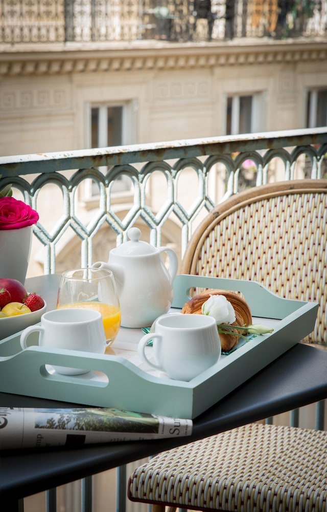 Elysees Opera Hotel 54/62