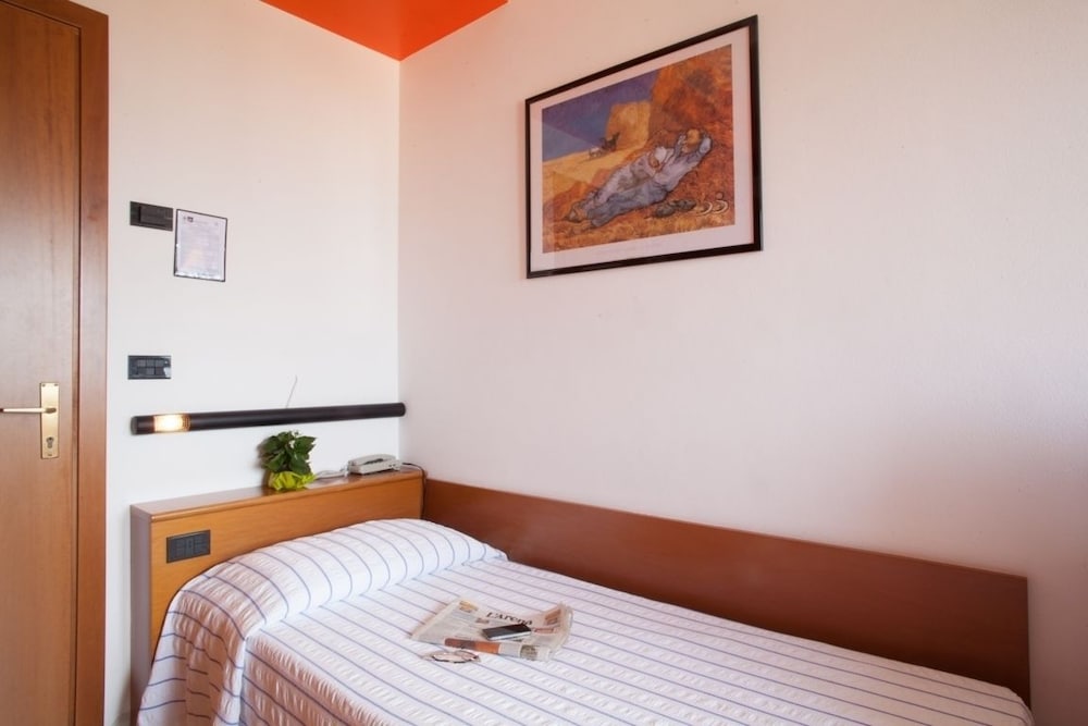 HOTEL PACE 20/65