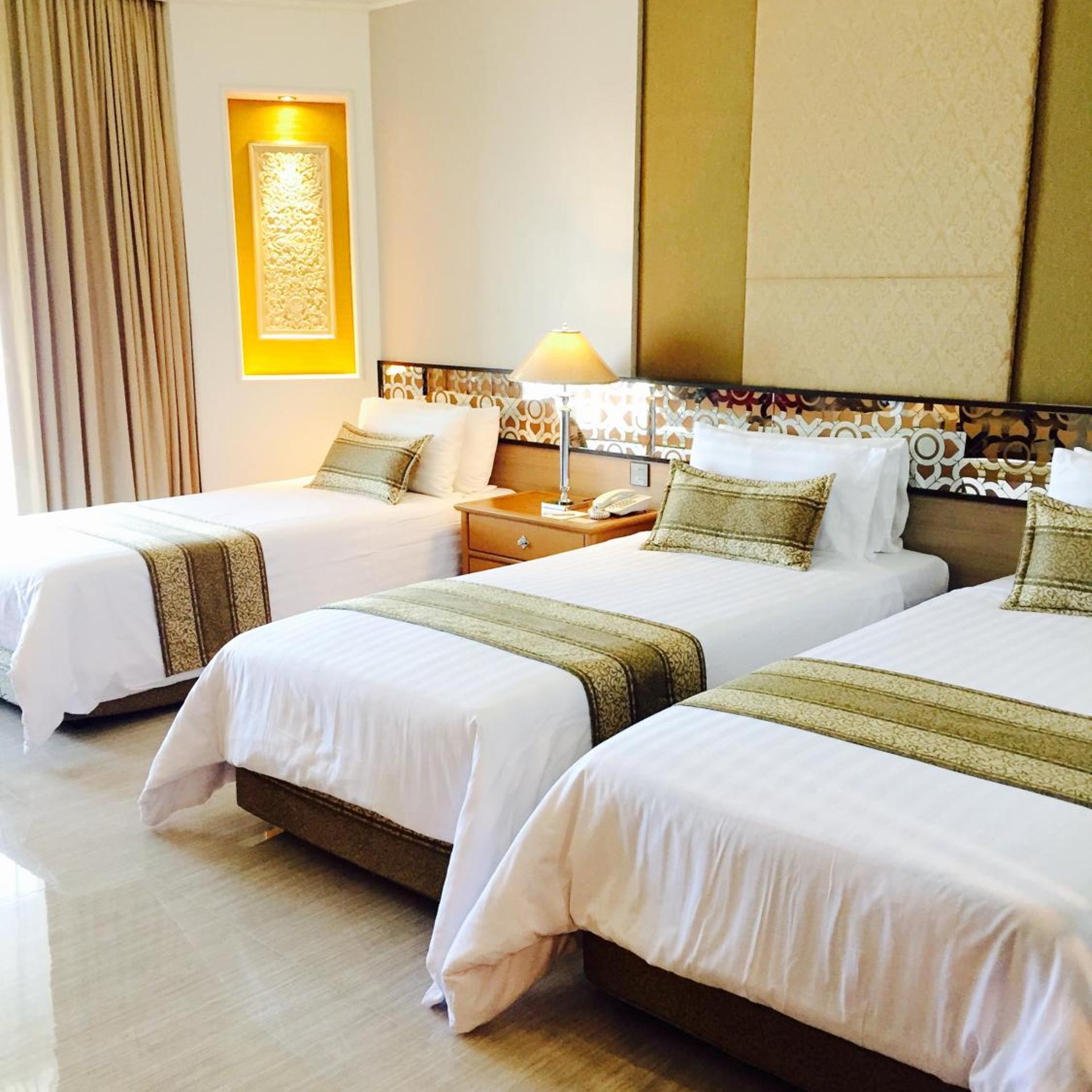 غرفة سوبيريور ثلاثية، Indra Regent Hotel 4/9