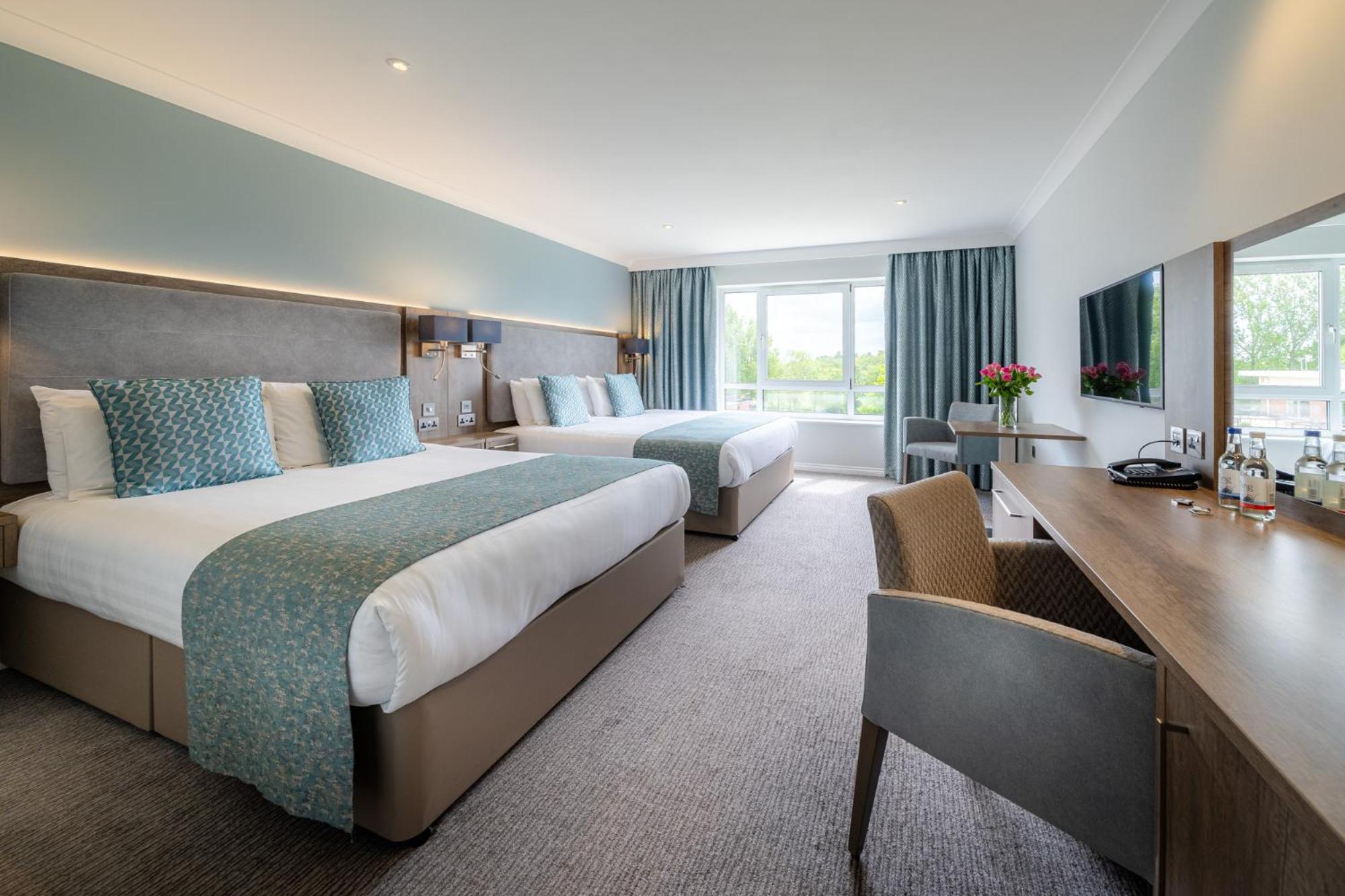 Golf, Deluxe, 2 Queen Beds