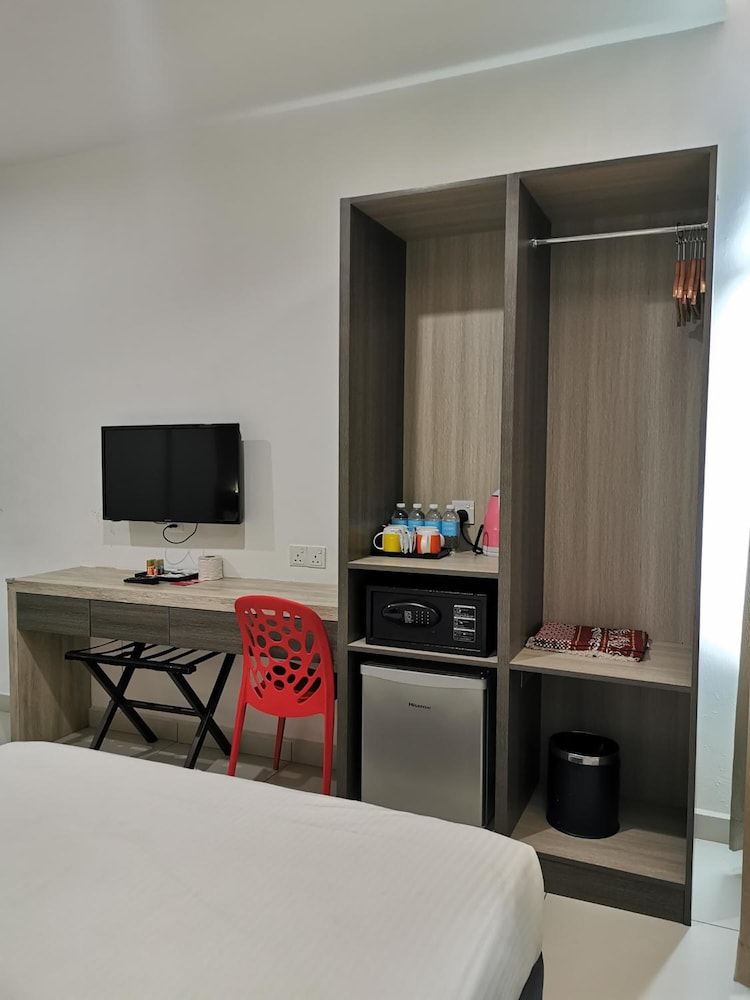 Hotel Alpha 50/58