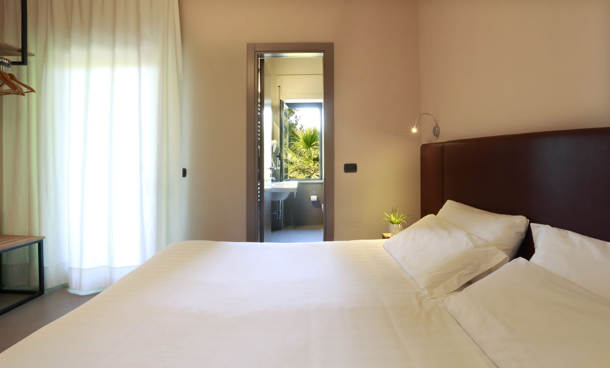 1 BEDROOM, DELUXE, DOUBLE OR TWIN BED