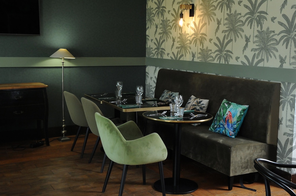 Hotel & Restaurant Des Basses Pyrenees 44/50