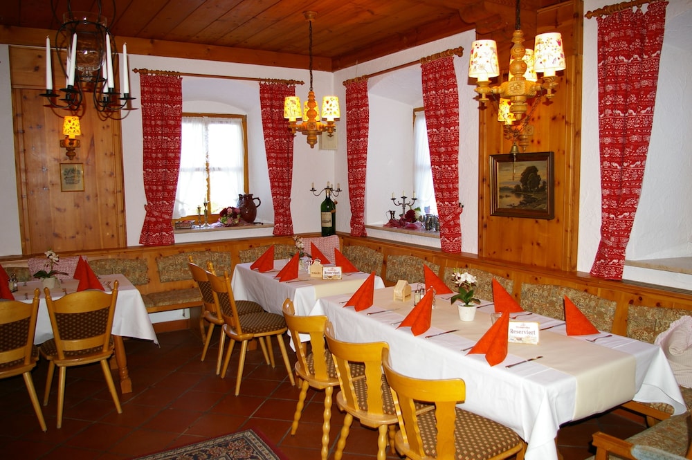 Landgasthof Goldener Pflug 50/54