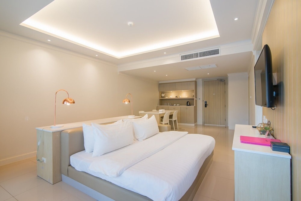 The Sea-Cret Hua Hin Hotel 15/73