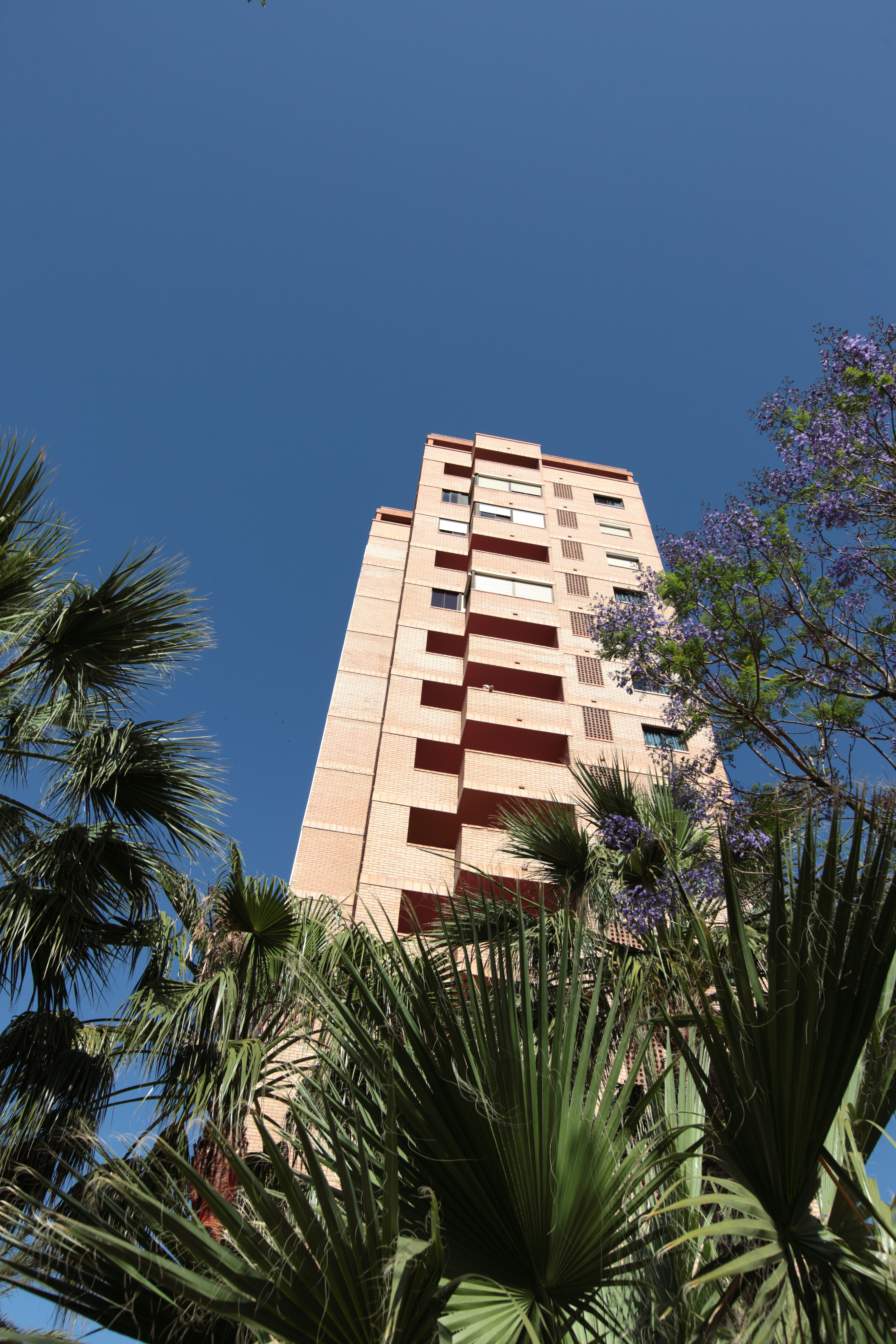 La Caseta Apartments 1/49