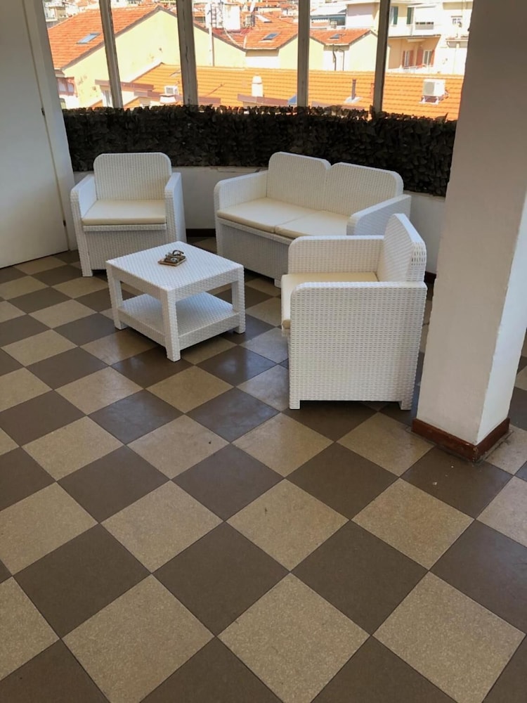 Belvedere Sanremo 48/48