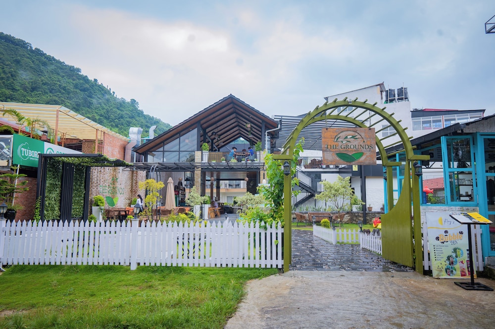 Majestic Lake Front Hotel & Suites in POKHARA