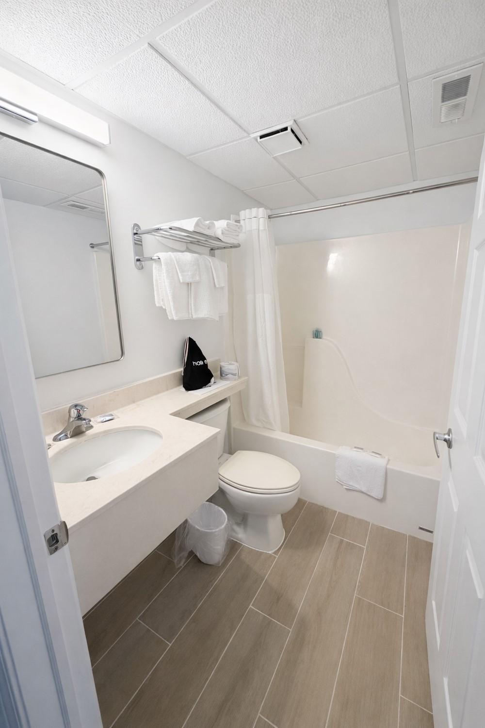 Montego Bay Resort 44/48
