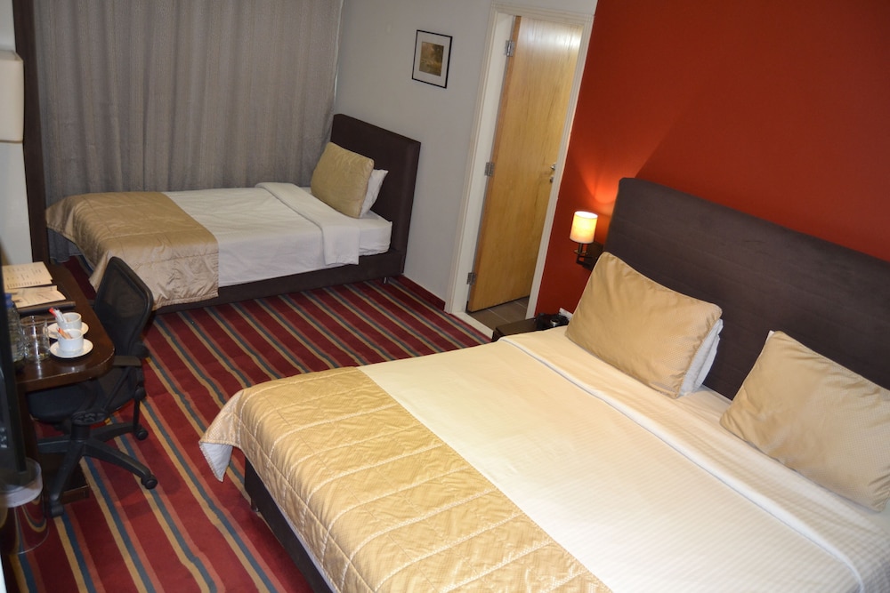 THE J HOTEL AND SPA 5/27