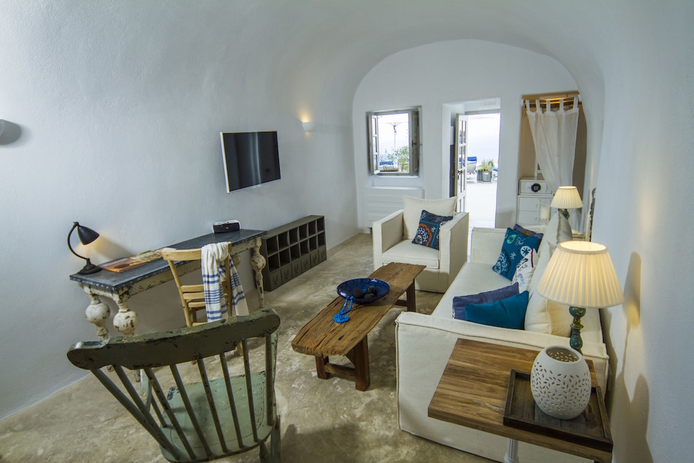 Iconic Santorini 50/73