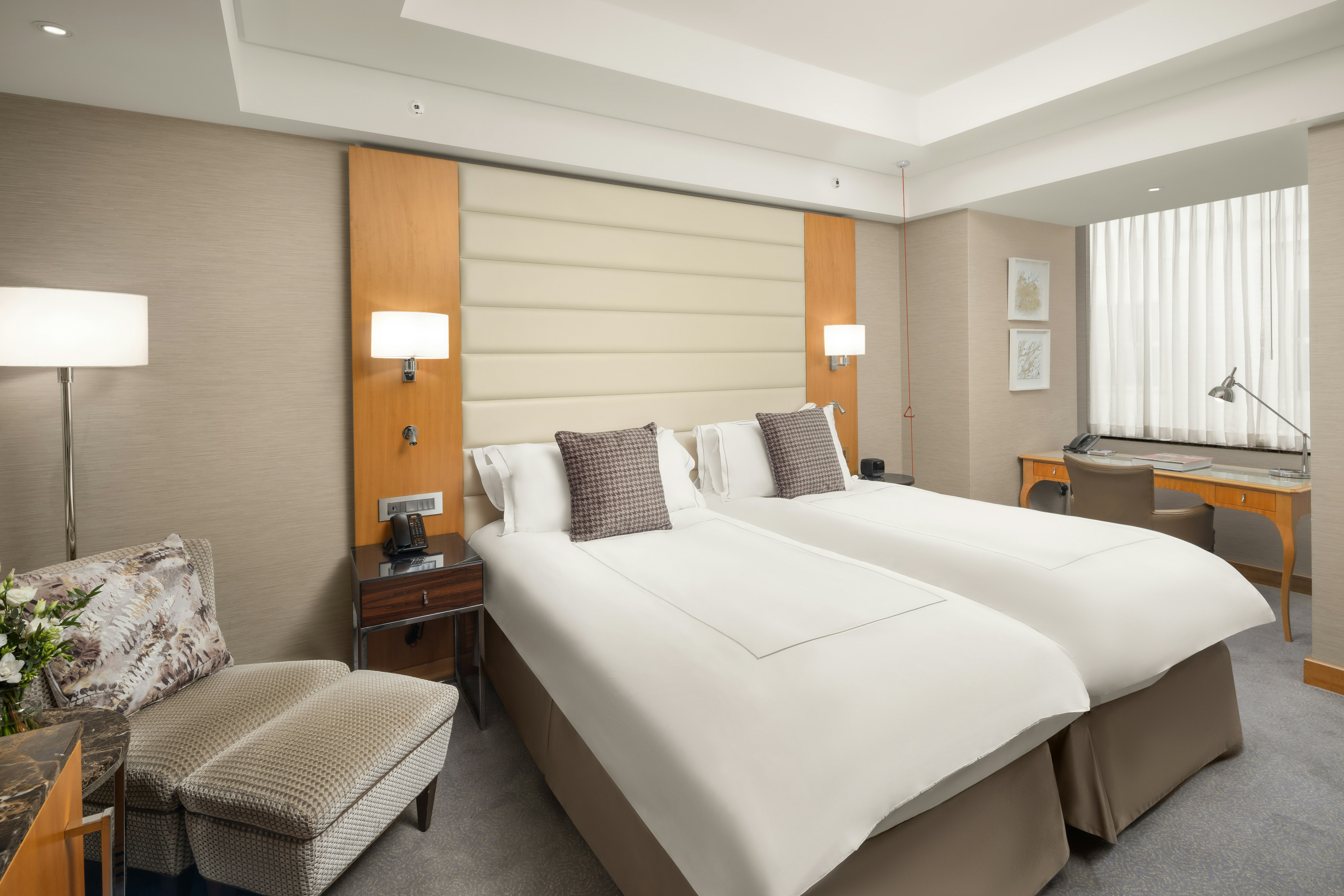 SUPERIOR, TWIN BEDS, ACCESSIBLE