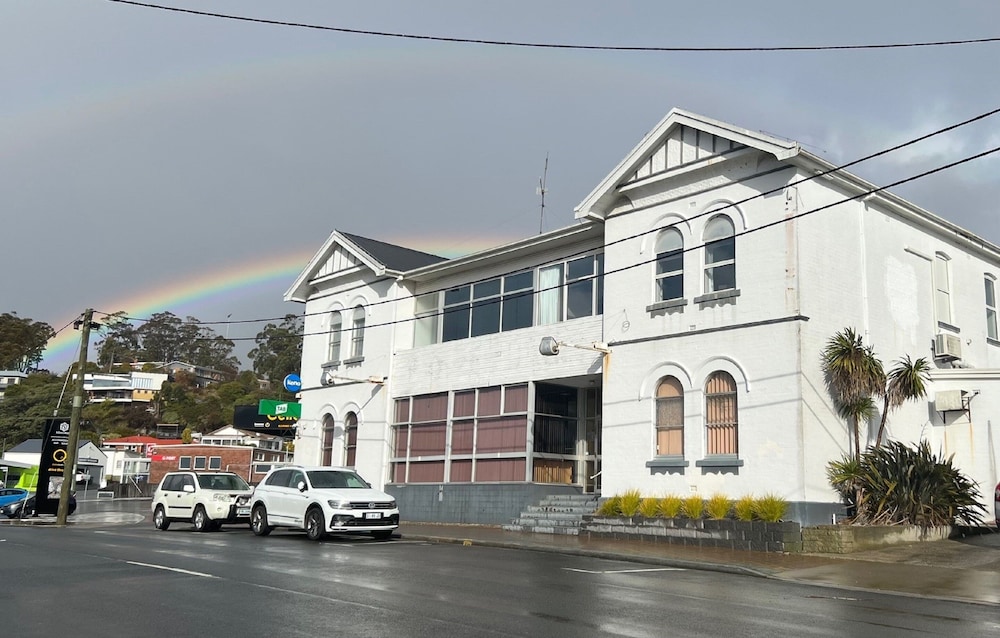 SOMERSET HOTEL 35/39