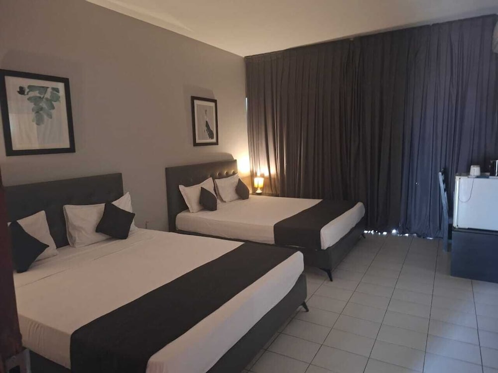Al Baraka Hotel 16/50