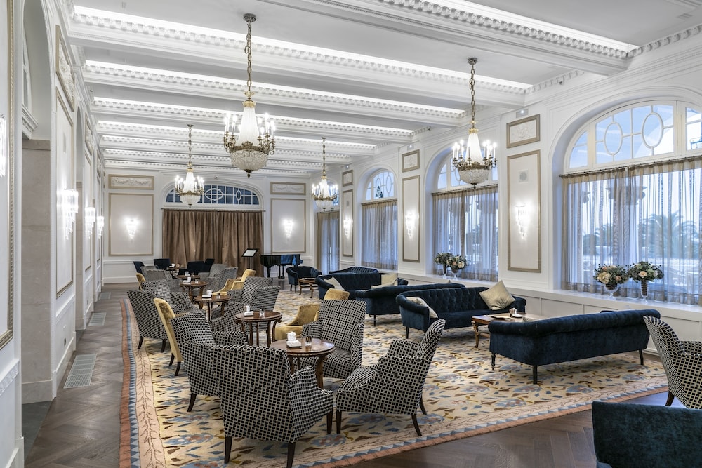 Eurostars Hotel Real 63/76