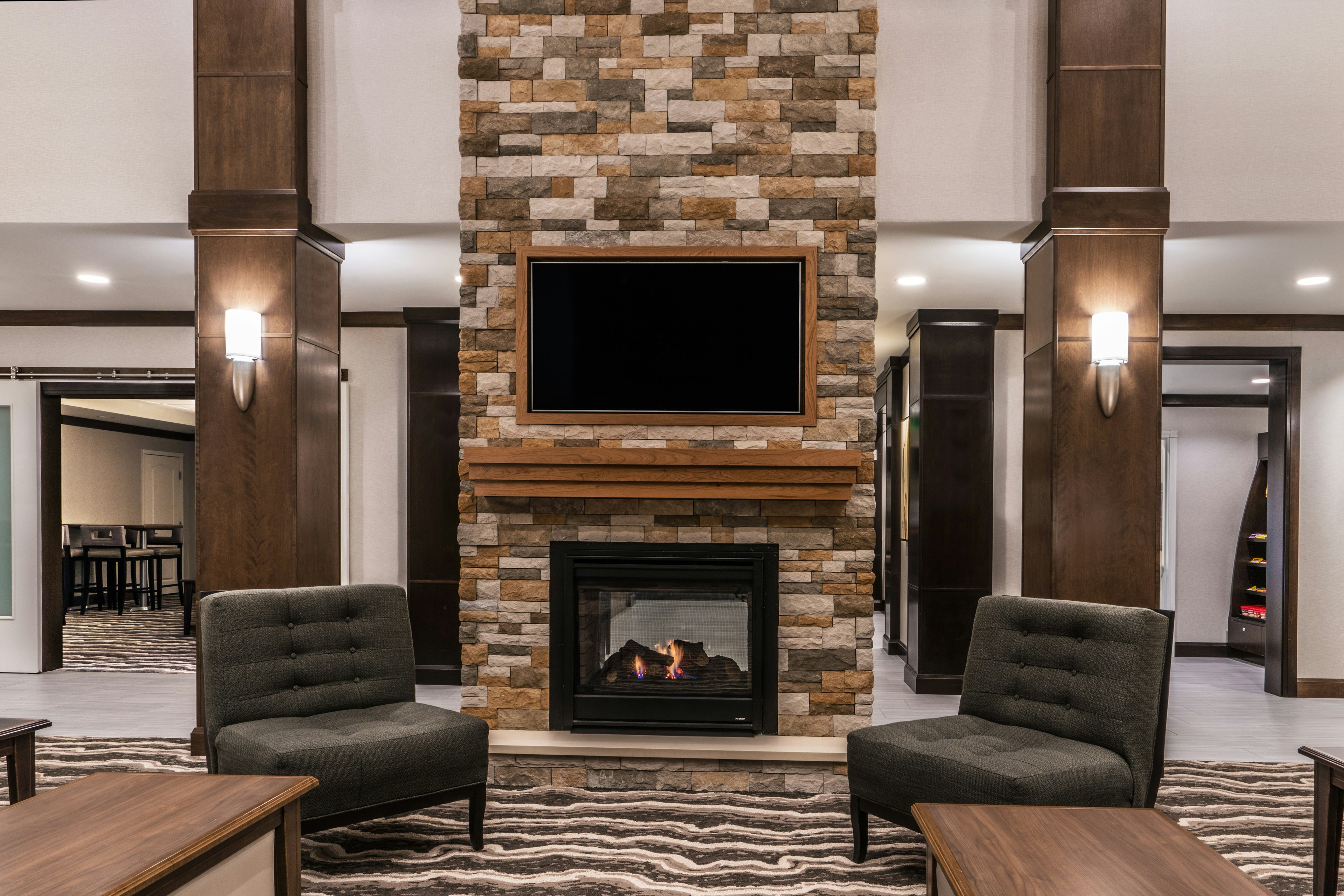 Staybridge Suites Anchorage 41/76