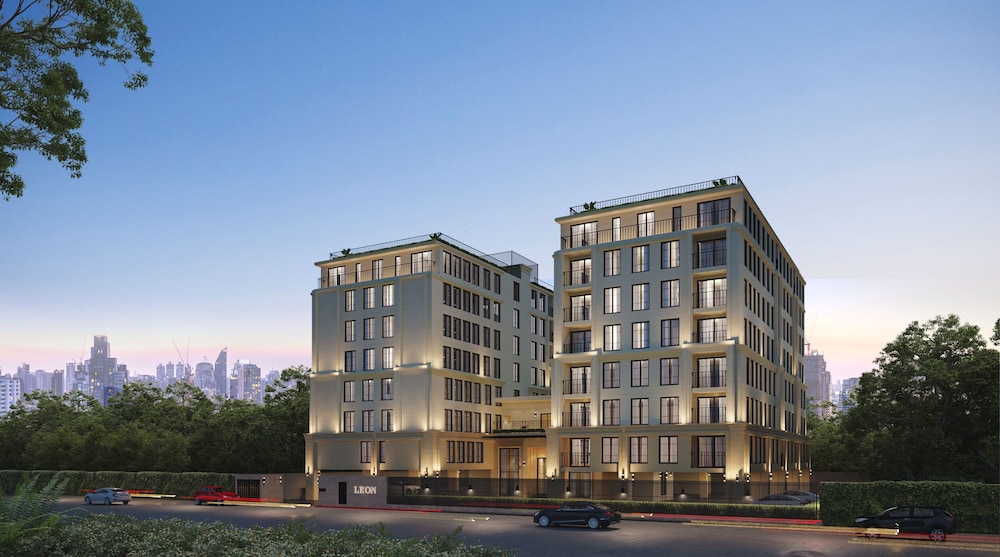 Leon Lasalle Hotel and Residences 3/27