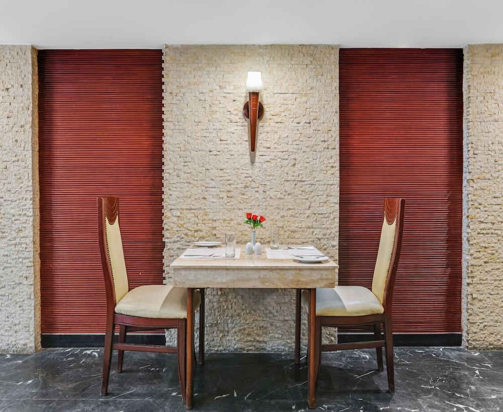 Aura Inn Tiba Pyramids Hotel 44/47
