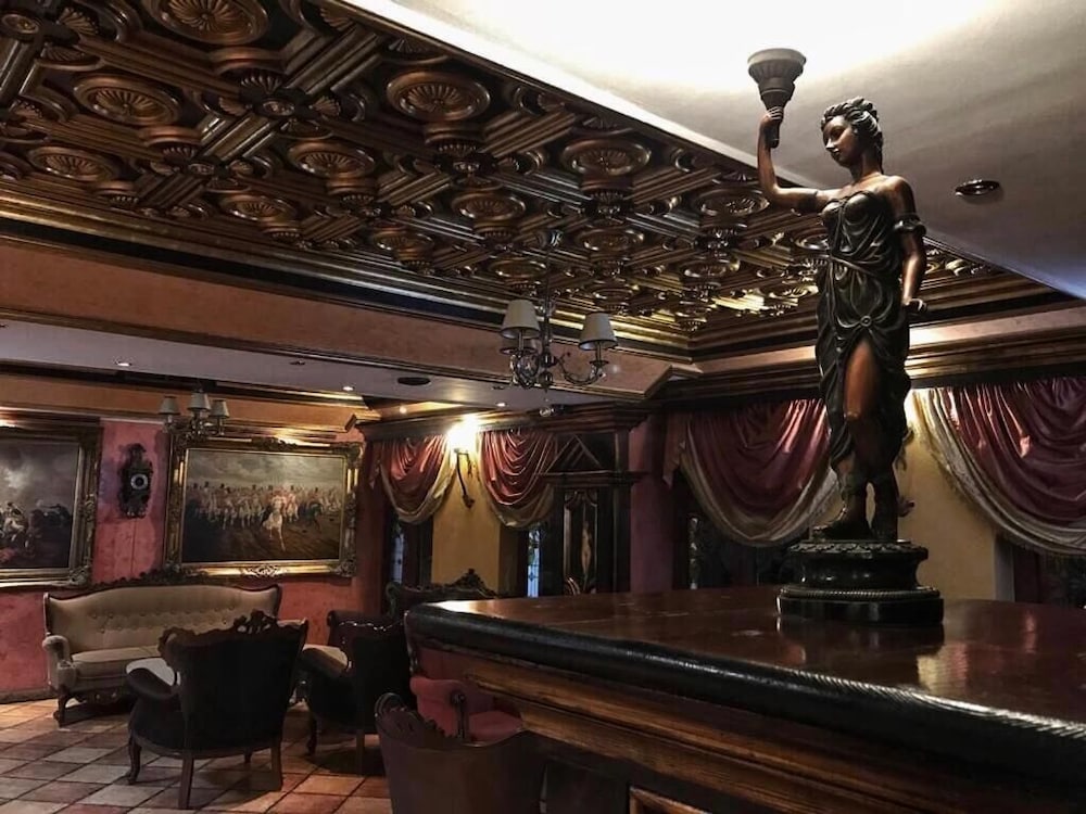 Ambassador Hotel 8/50
