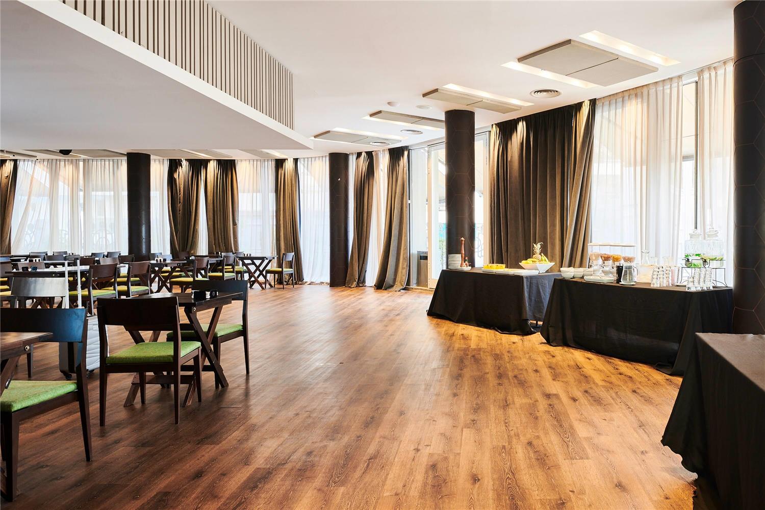 Esplendor By Wyndham Savoy Rosario 52/75