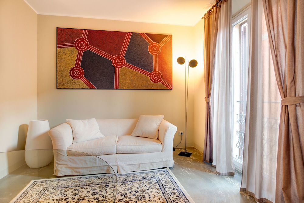 Il Convento dei Fiori di Seta 56/65