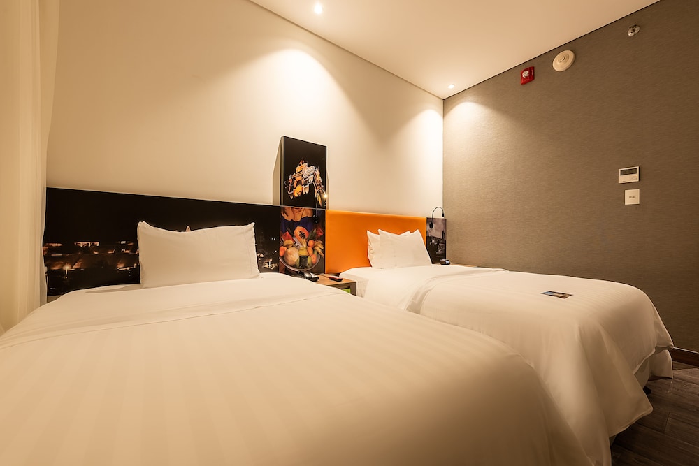 Room at Hampton by Hilton Cartagena, CARTAGENA
