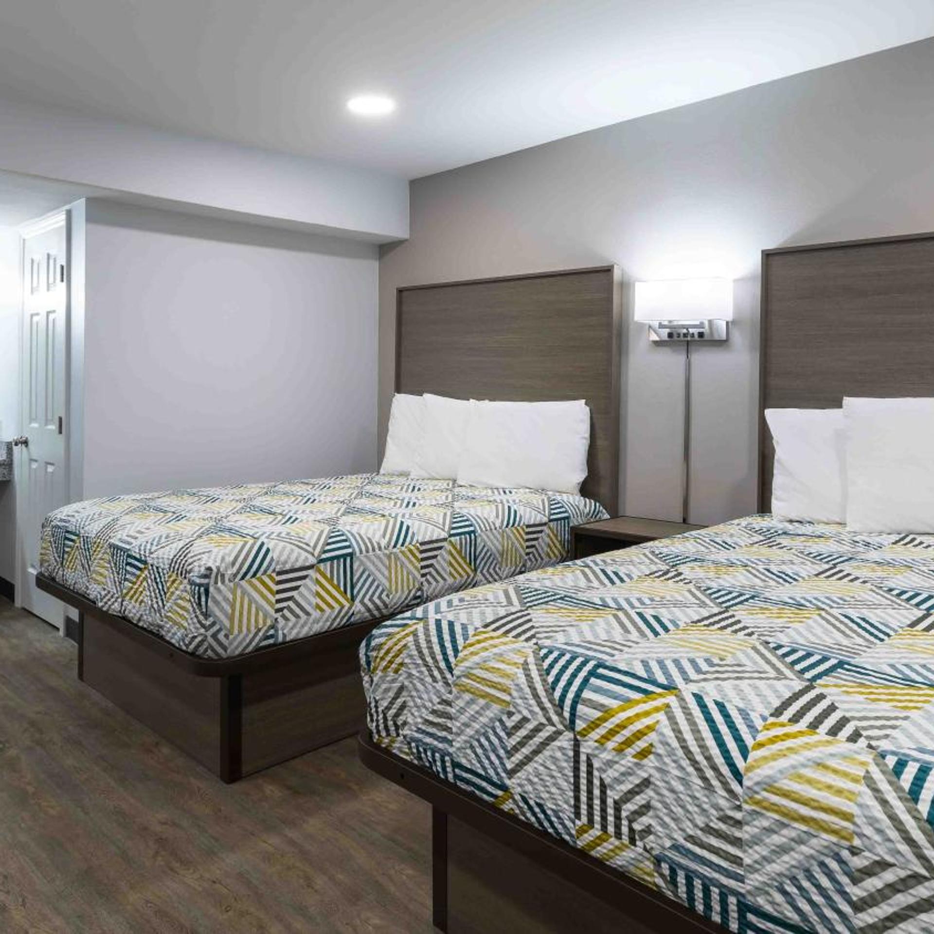 Room, King Bed, 2 Queen Beds