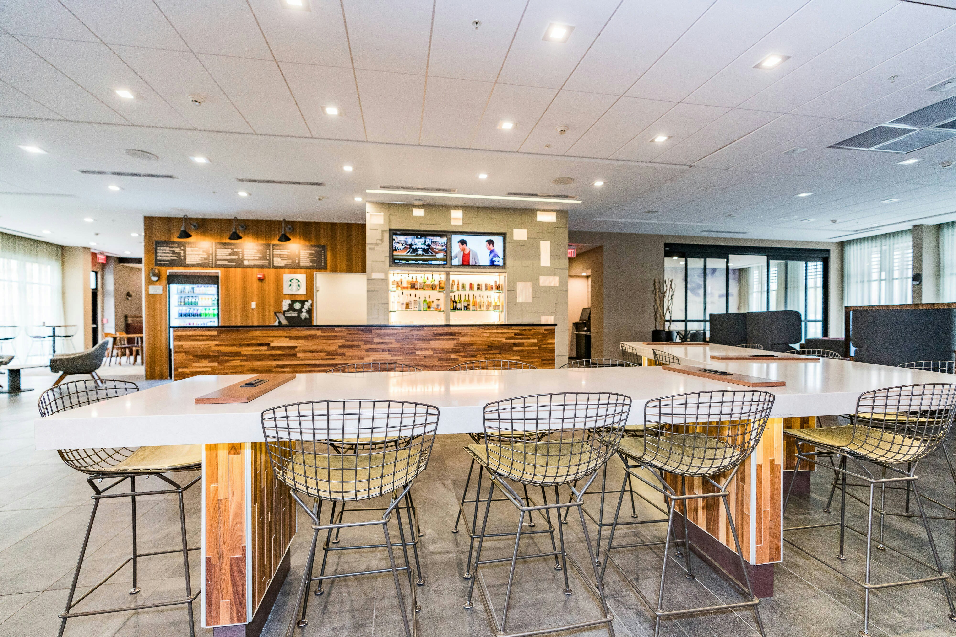 Courtyard By Marriott West Springfield 30/45