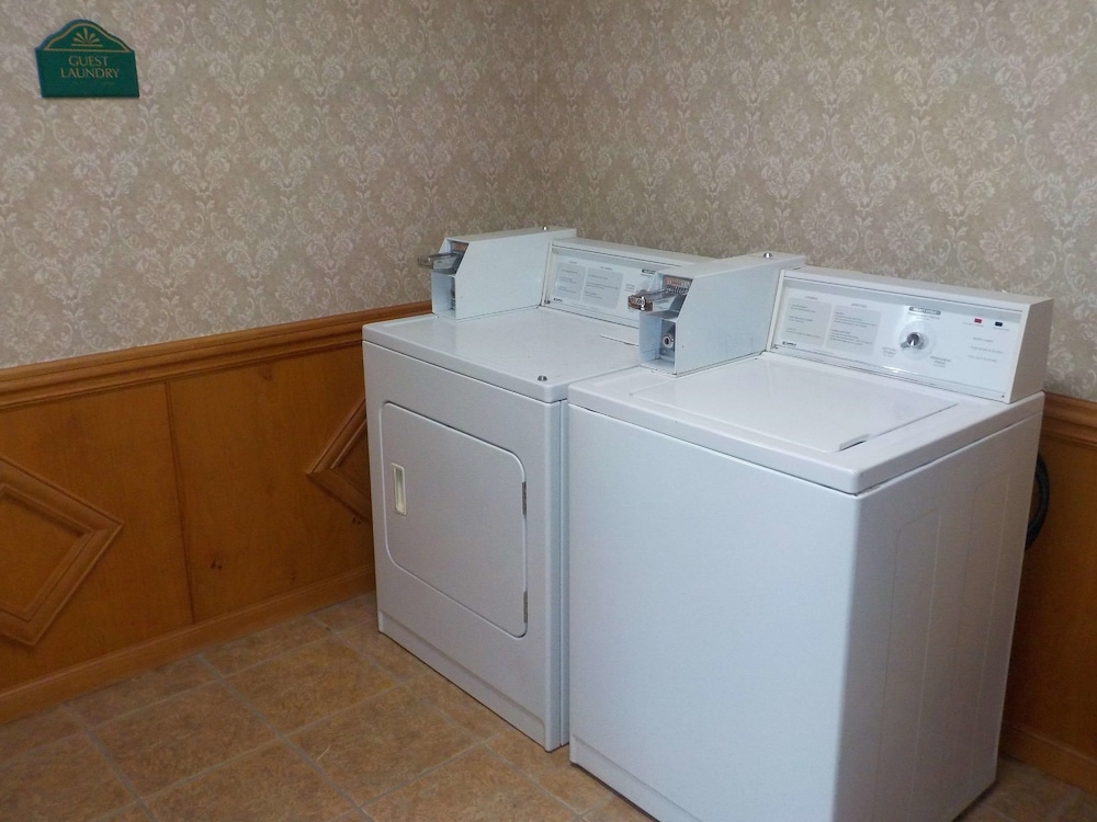 SureStay Plus Hotel by Best Western Warner Robins AFB 23/33