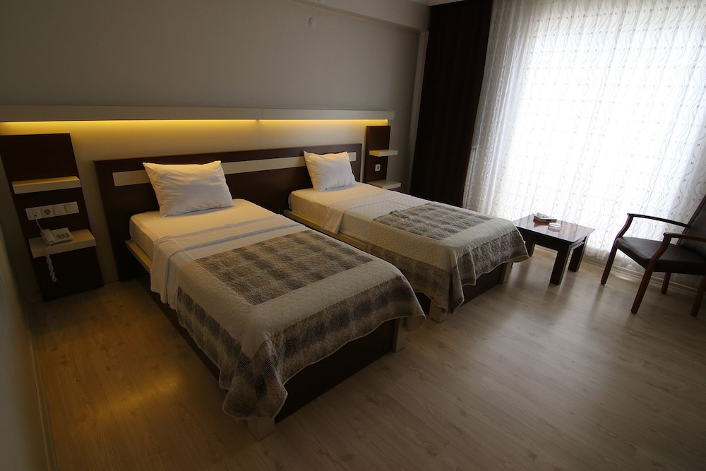 Royal Bilgic Hotel 2/35