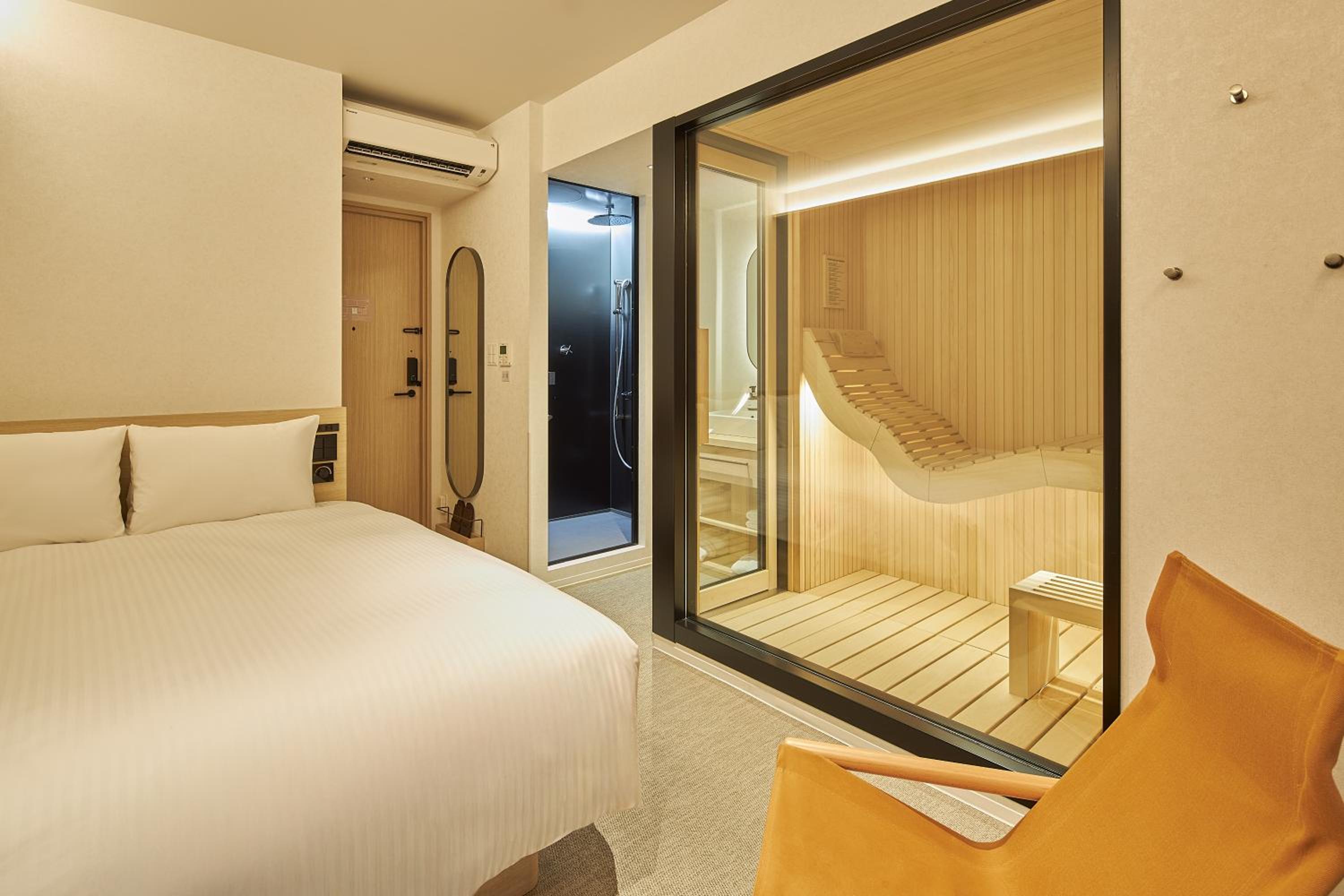 Standard, Queen Bed, Sauna