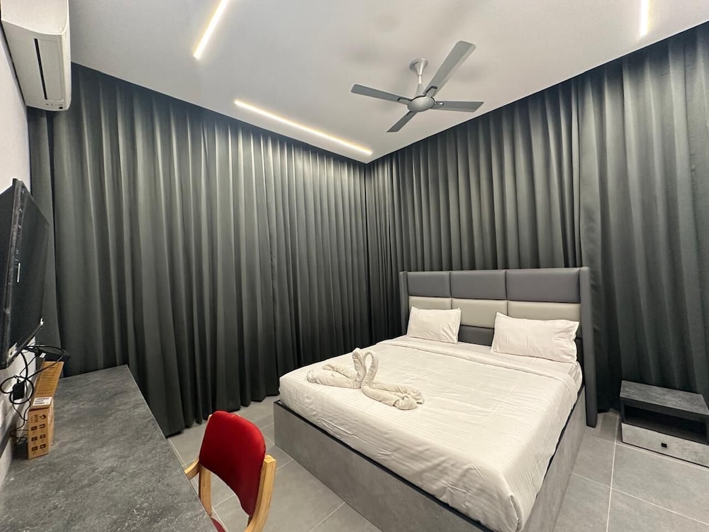 Fabhotel Siri Inn Madhapur 27/39