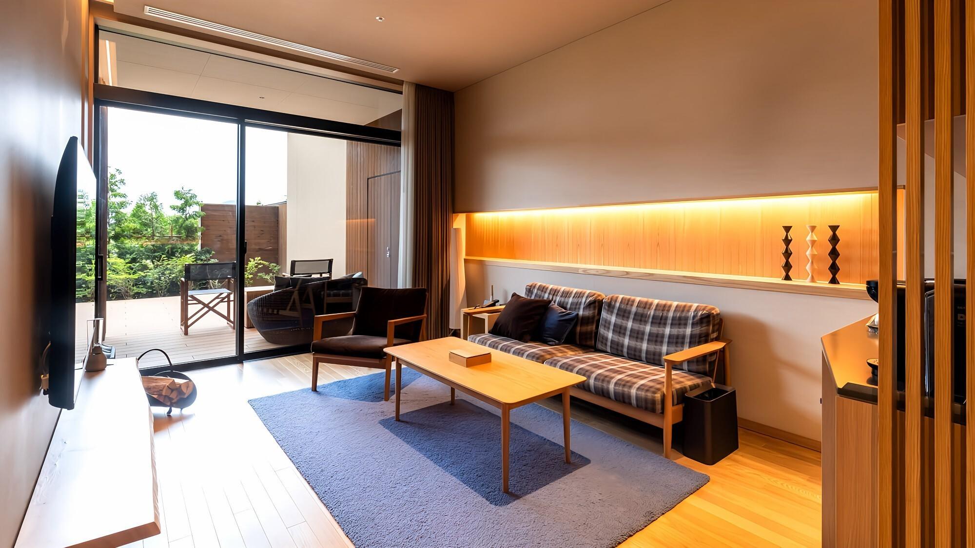 Designer, Twin Beds, Outdoor Spring Bath, East Wing