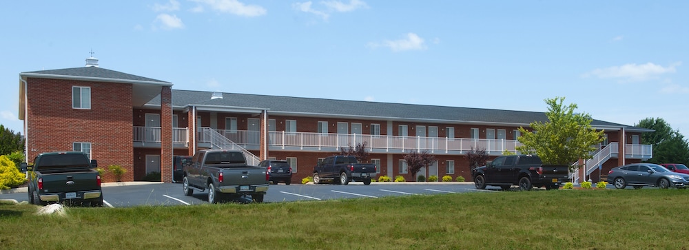 Affordable Corporate Suites of Waynesboro 1/60