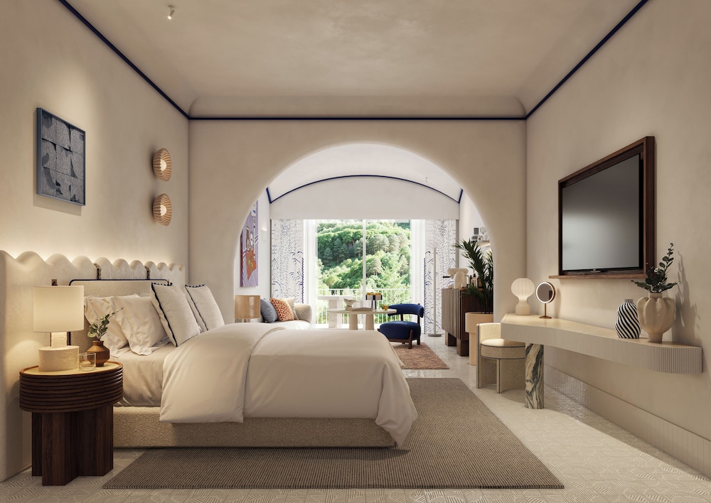 Deluxe, King Bed, Balcony, Garden Area