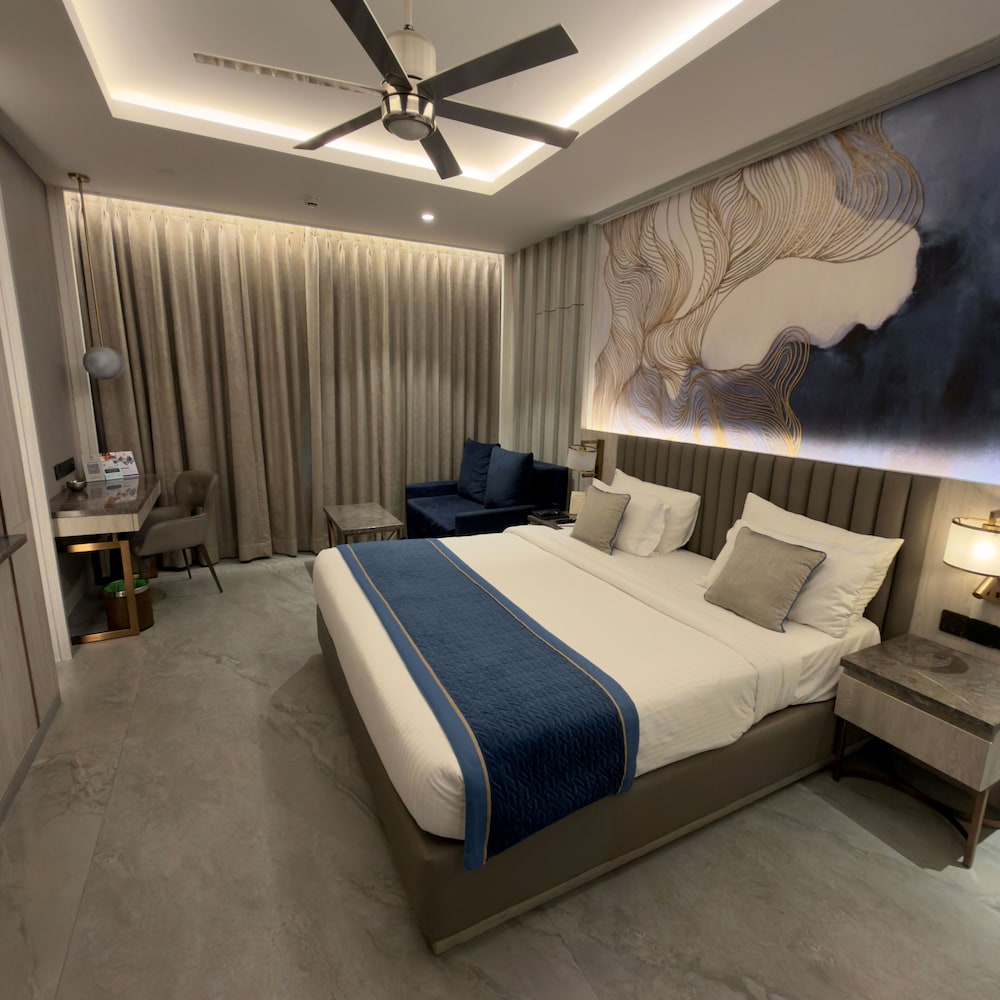 The Corinthians Resort 24/76